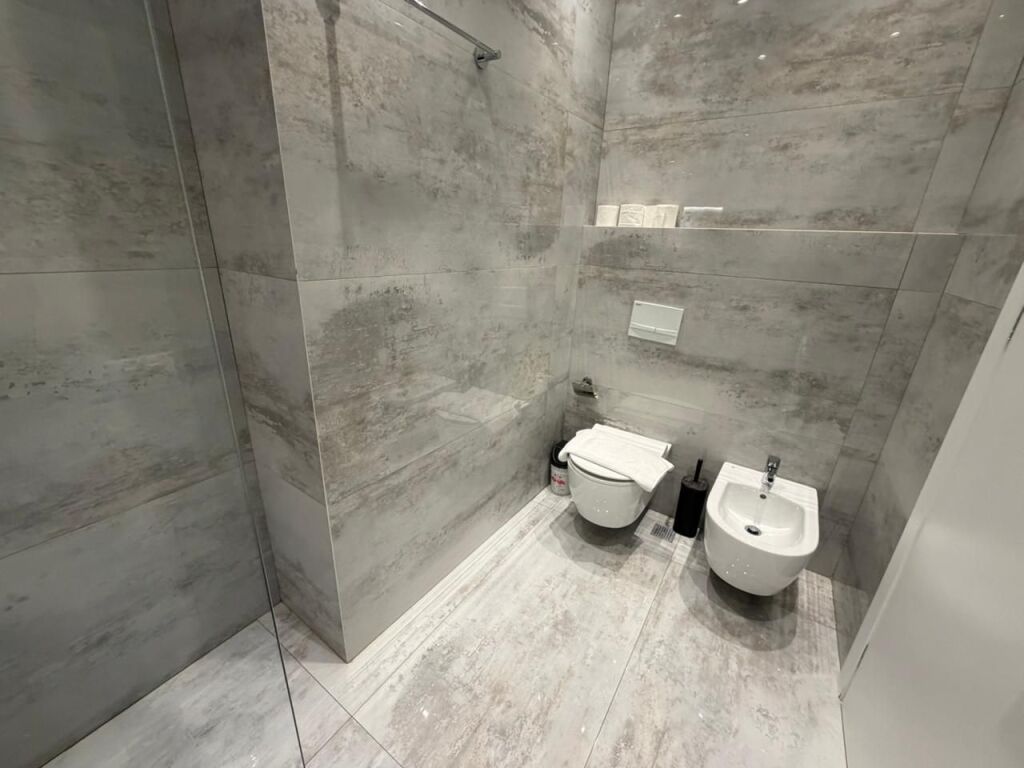 Apartament 3+1+Parking per qira tek Kompleksi Olimpik tek Komuna e Parisit.