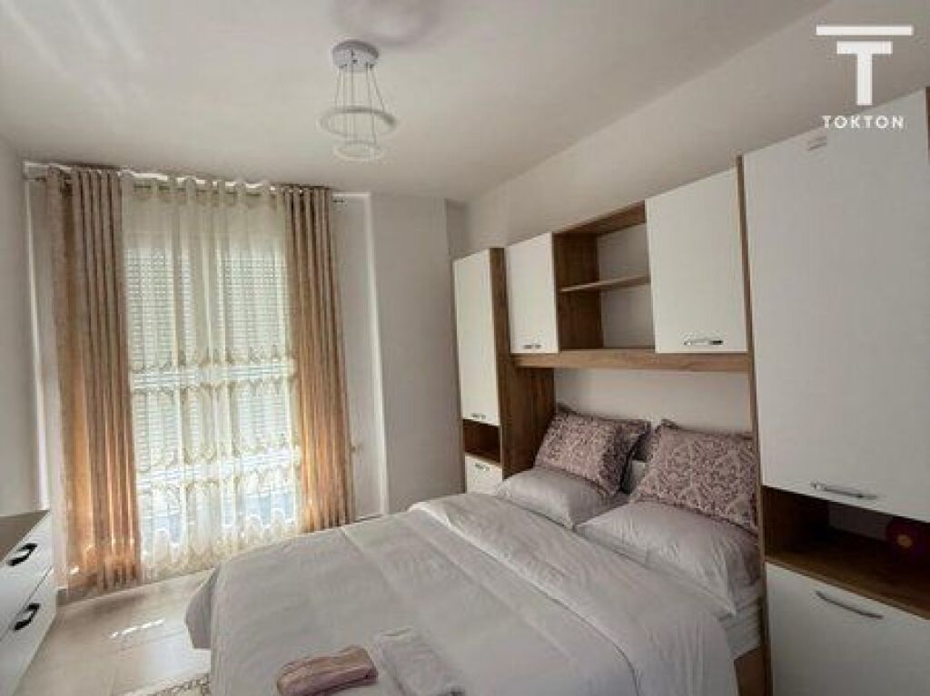 AFFITTO, APPARTAMENTO 3+1+2, VIA 5 MAGGIO, TIRANA