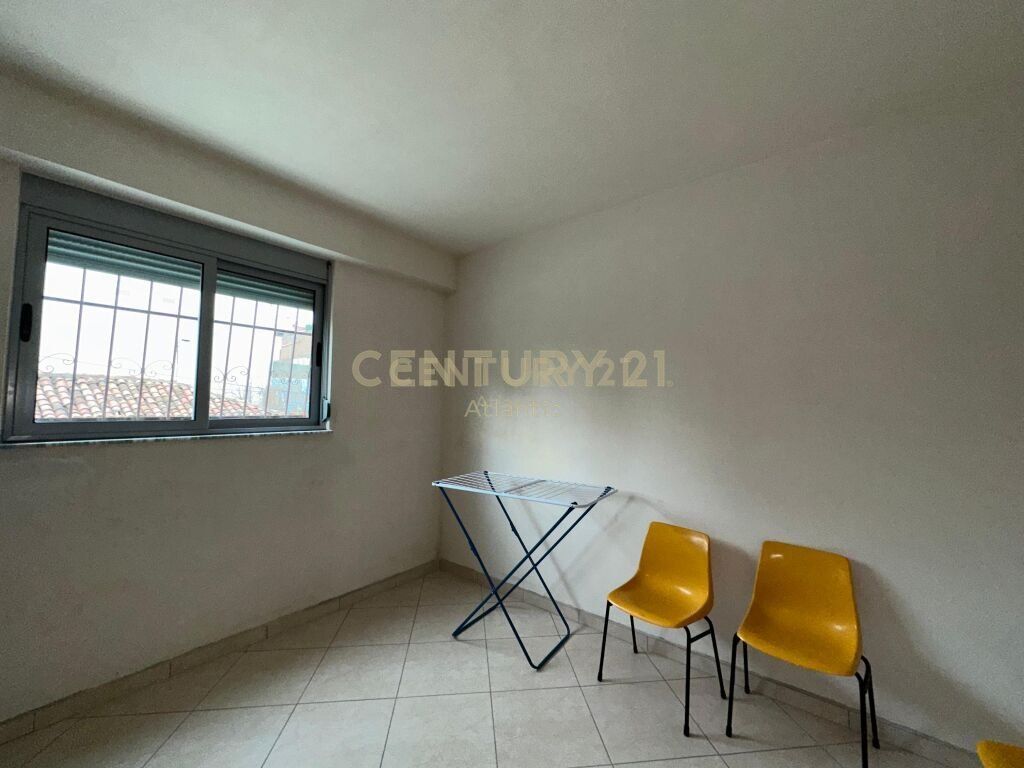 APARTAMENT 2+1 PER QIRA LAGJIA 8-TE DURRES!