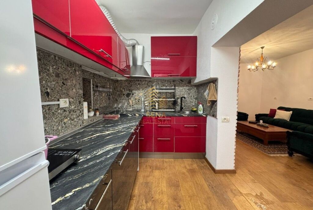 Rent, Apartment 1+1+Separate Kitchen, New Bazaar, 55,000 Lek/month