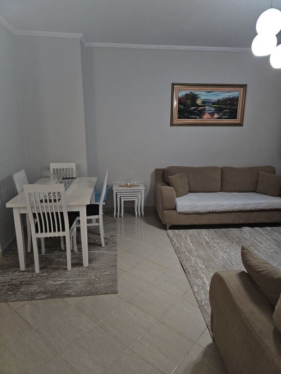 Affitto appartamento 2+1+Angolo cottura+Balcone Piano 2, 89 m² 600 €