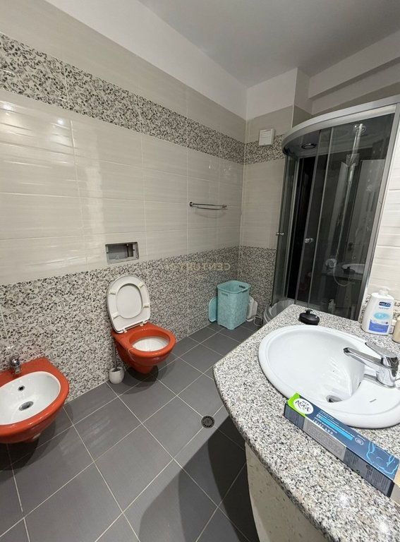 Shitet Apartament 3+1+2 në Rrugën Besim Alla – 270.000 €