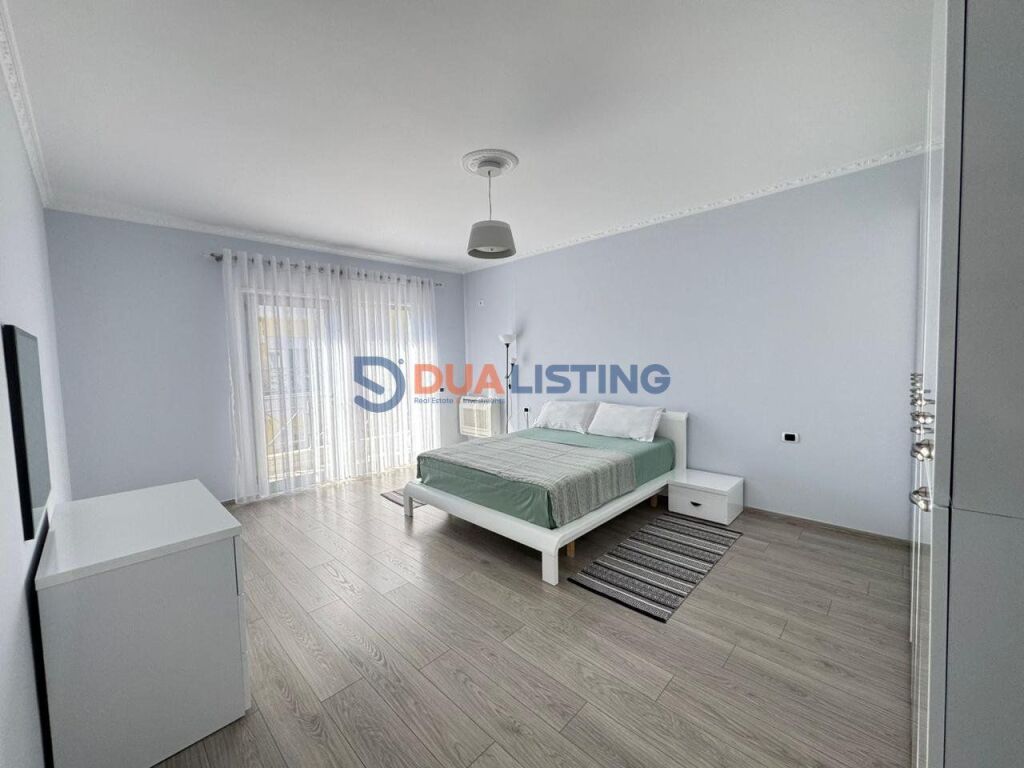 AFFITTASI APPARTAMENTO 3+1+2 CON POSTO AUTO VICINO AL GIARDINO BOTANICO !