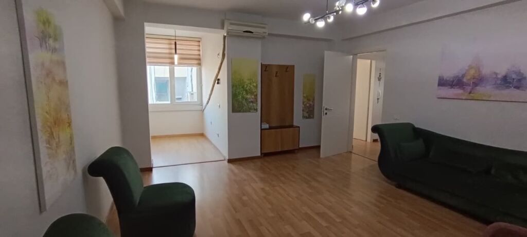 VENDIAMO APPARTAMENTO 1+1 VICINO AL CAFFÈ FLORA ( VIA MINE PEZA )