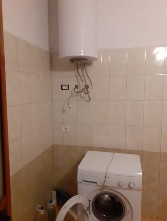 Jepet super apartament 1+1 në zonën e Plazhit, Durrës,