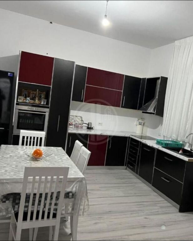 Apartament me Qira