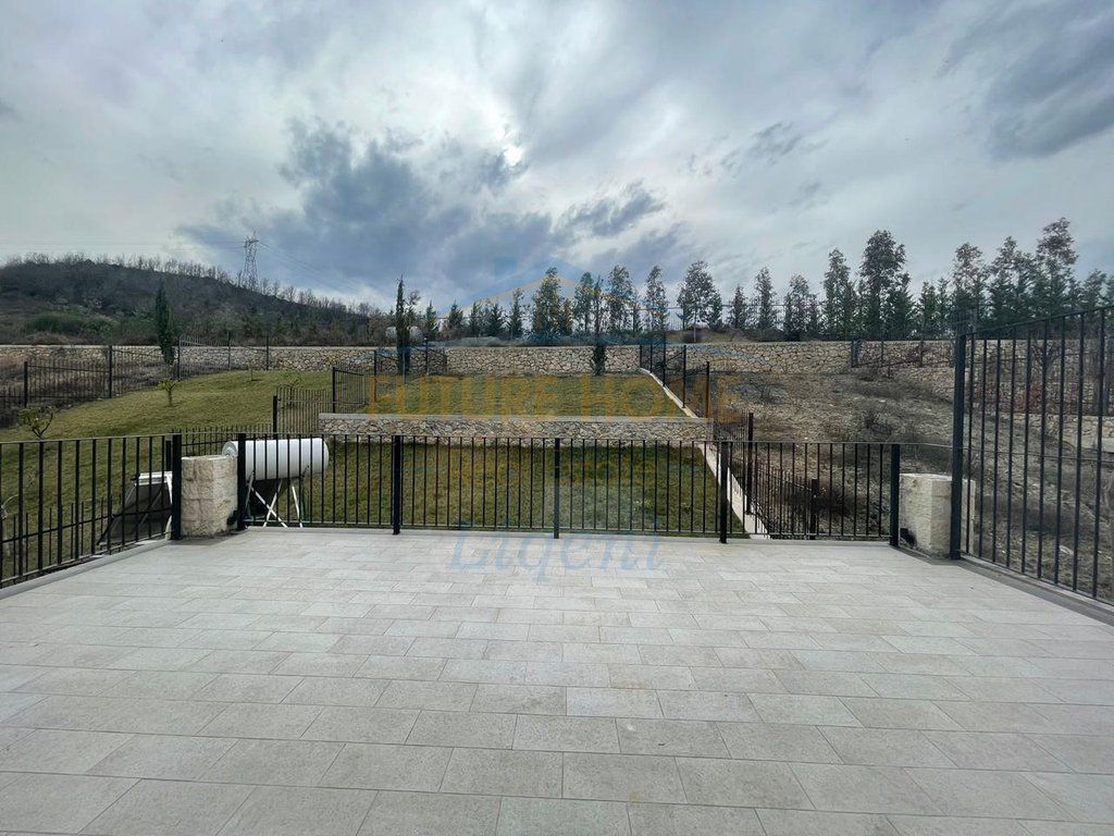 Qera, Vilë, Teg, Secret Garden, Tirane.