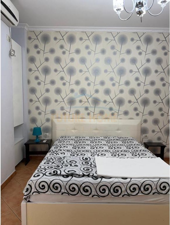 Qera, Apartament 2+1+2, rruga Panorama