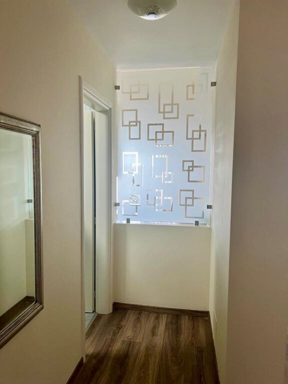 APARTAMENT 2+1 + 2 TUALETE ME PARKIM PËR QIRA – LONG HILL RESIDENCE