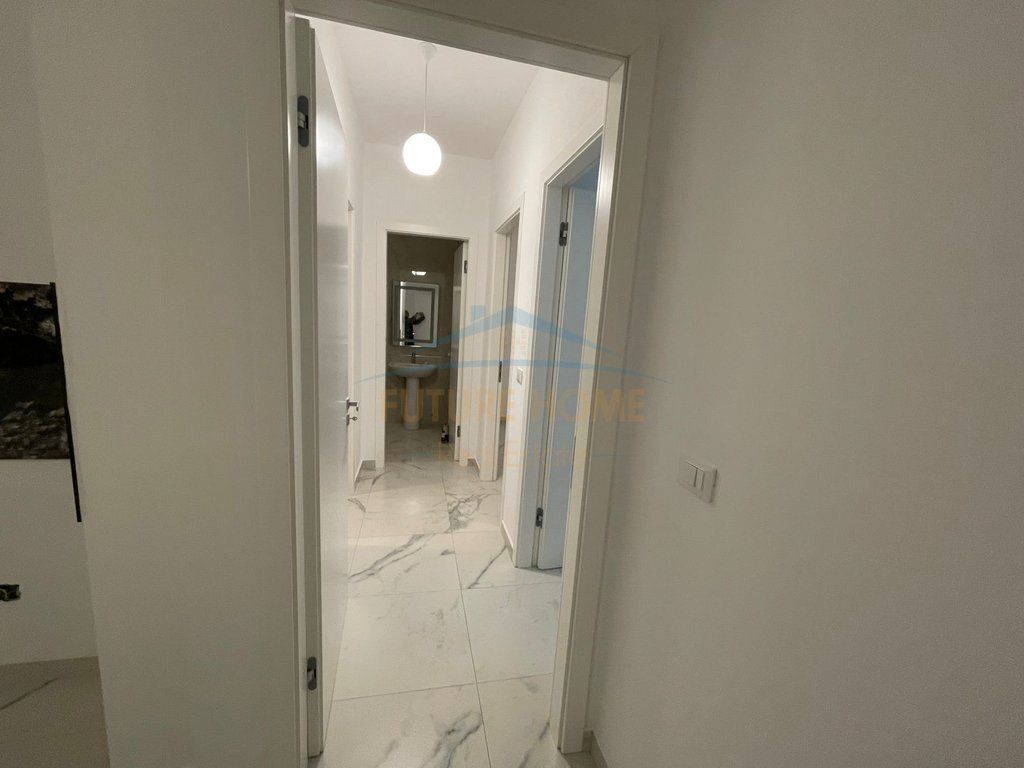 JEPET ME QERA APARTAMENT 2+1+2 PER ZYRA TEK RRUGA KARL GEGA 550 EURO