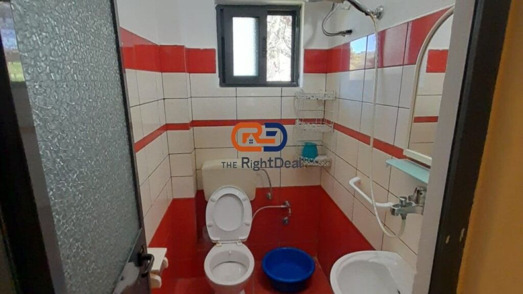 Ne Velipoje, Shiten 2 Apartamente 1+1, Me Planimetri Te Rregullt, Shume Prane Detit!!!