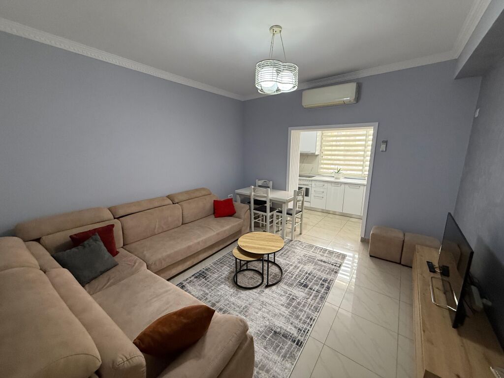 🏡 Japim me qira apartament 1+1 tek Bar Oslo – Rruga Bardhyl