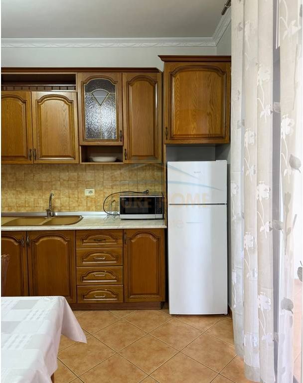 Qera, Apartament 2+1+2, rruga Panorama