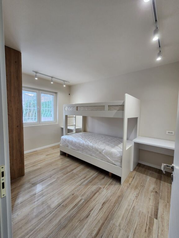 Apartment 2+1 for rent at Irfan Tomini