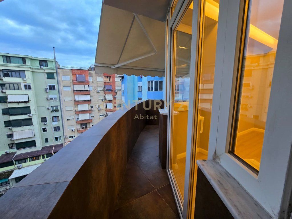 Shitet Apartament 2+1 me Verandë – Ish Ekspozita !