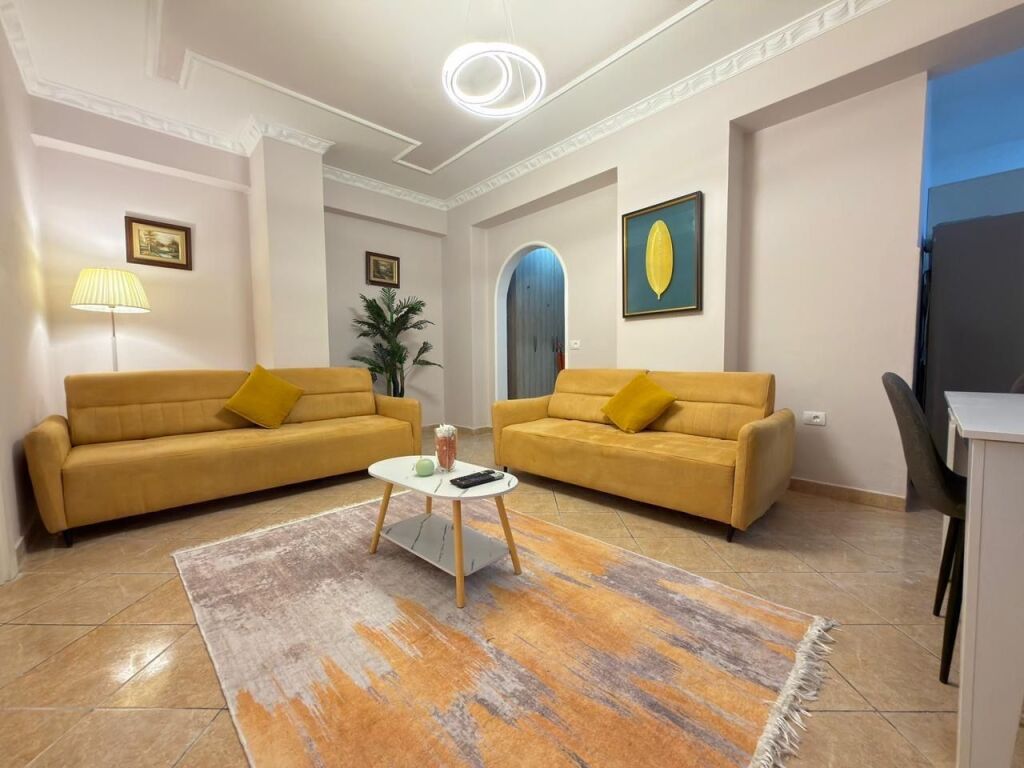 Apartament 2+1, Rruga e Elbasanit!