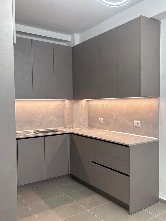 APARTAMENT 3+1+2 PER QIRA TE UKD ,DURRES!
