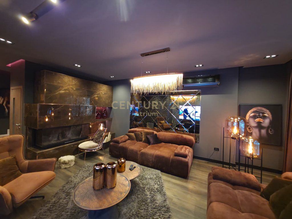 JEPET ME QIRA VILE 3 KATESHE TEK VILAT AMERIKANE!