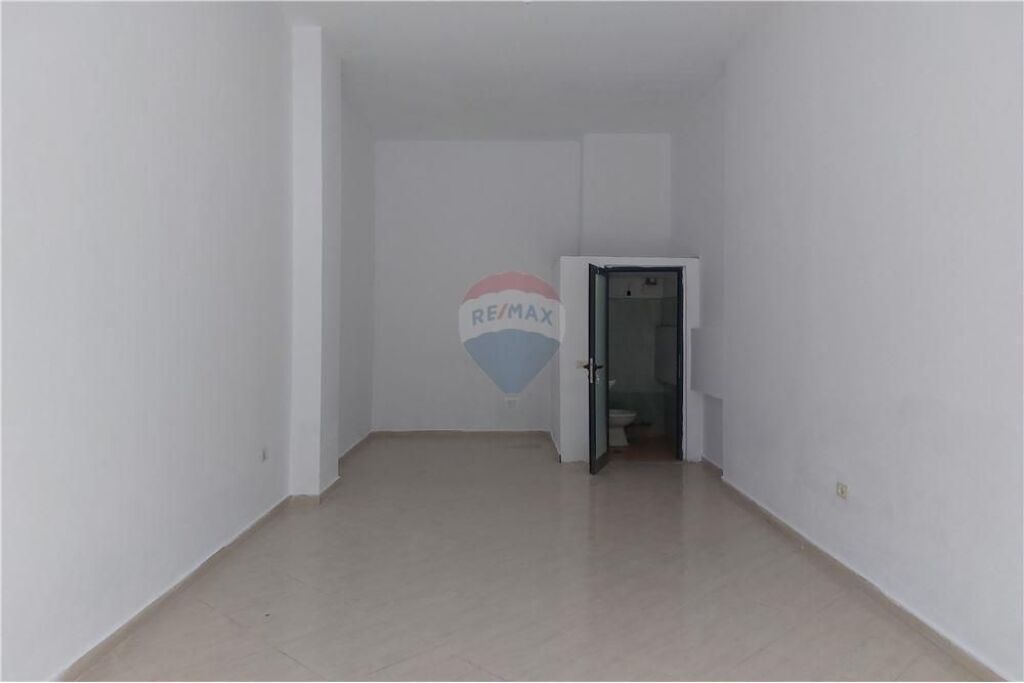 Ambient biznesi me qira ne Astir per 400 euro !