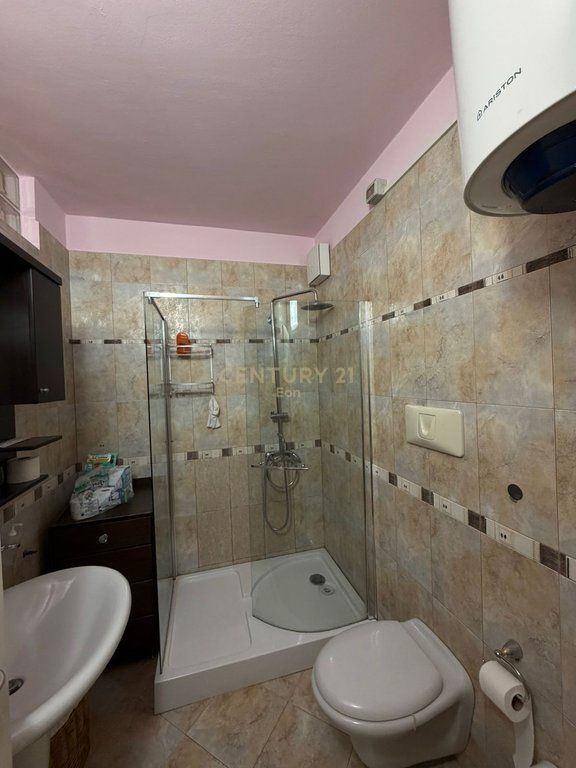 JEPET ME QIRA APARTAMENT 2+1, PRANE BASHKISE DURRES !