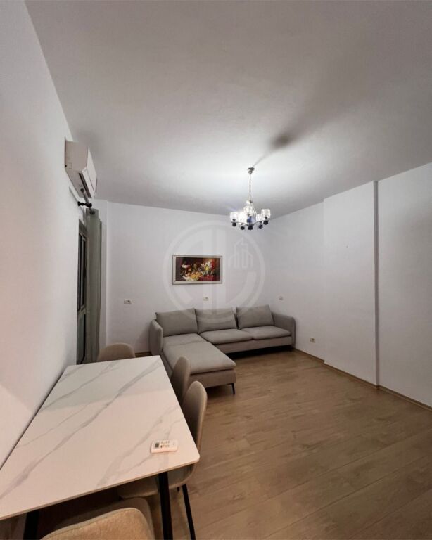 Apartament me Qira