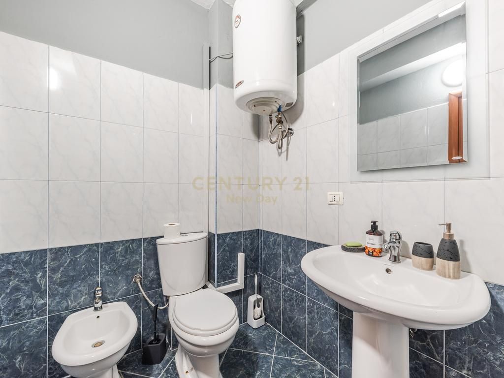 JEPET ME QIRA APARTAMENT 1+1 NE QENDER!