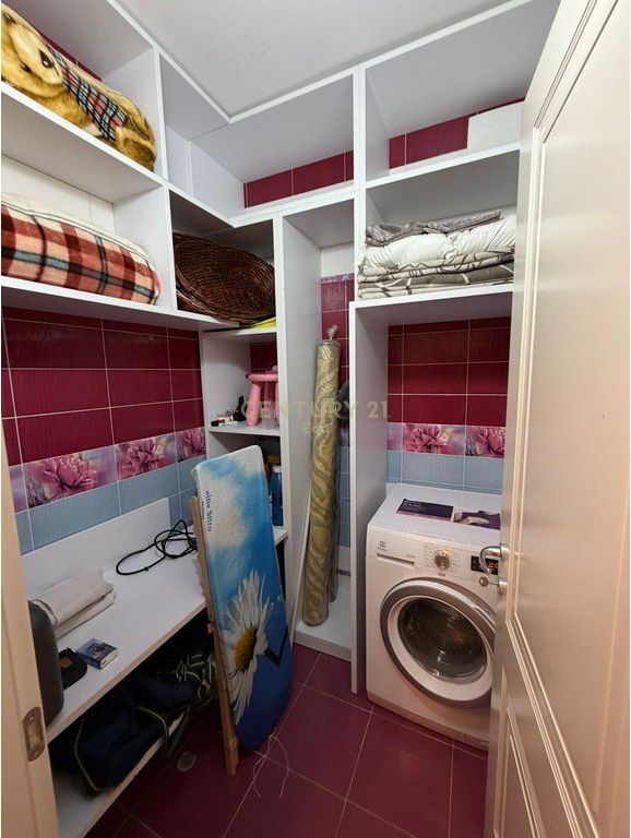 JEPET ME QIRA APARTAMENT 2+1, PRANE BASHKISE DURRES !