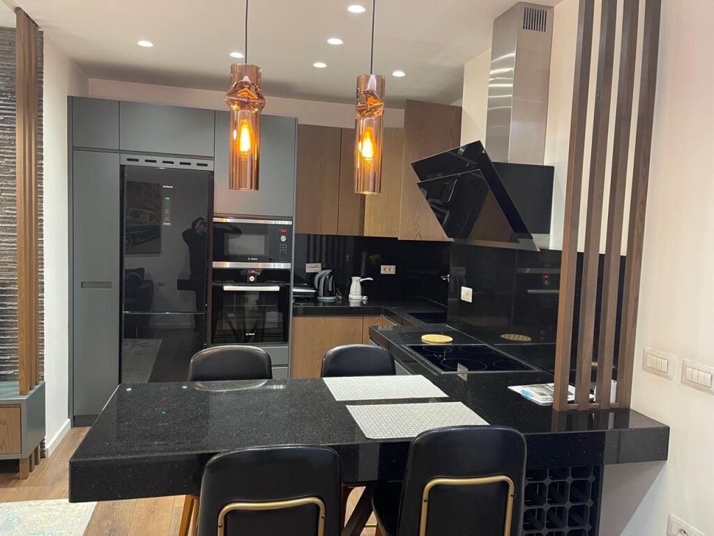 Apartament 2+1 per qira tek Rruga Jordan Misja.