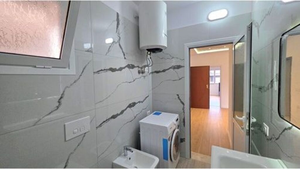 Apartment 2+1+2 for sale on Lungomare