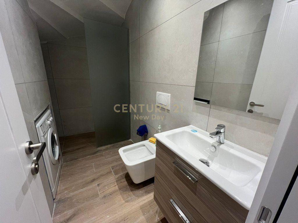 LOFT FOR RENT NEAR PRIMAVERA SQUARE!