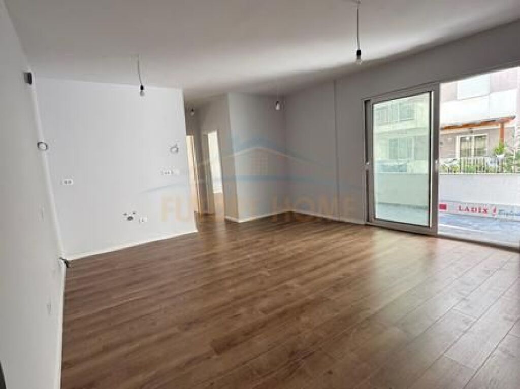 Shitet, Apartament 2+1+2, Rruga e Dajtit, Fresk