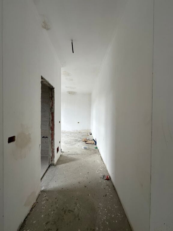 🏢 Vendesi in vendita 1+1 – Square 21, Rruga e Kavajës