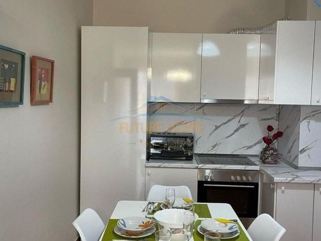 Affitto, Appartamento 2+1, Petro Nini, Bllok, Tirana.