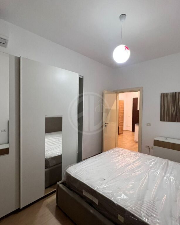 Apartament me Qira