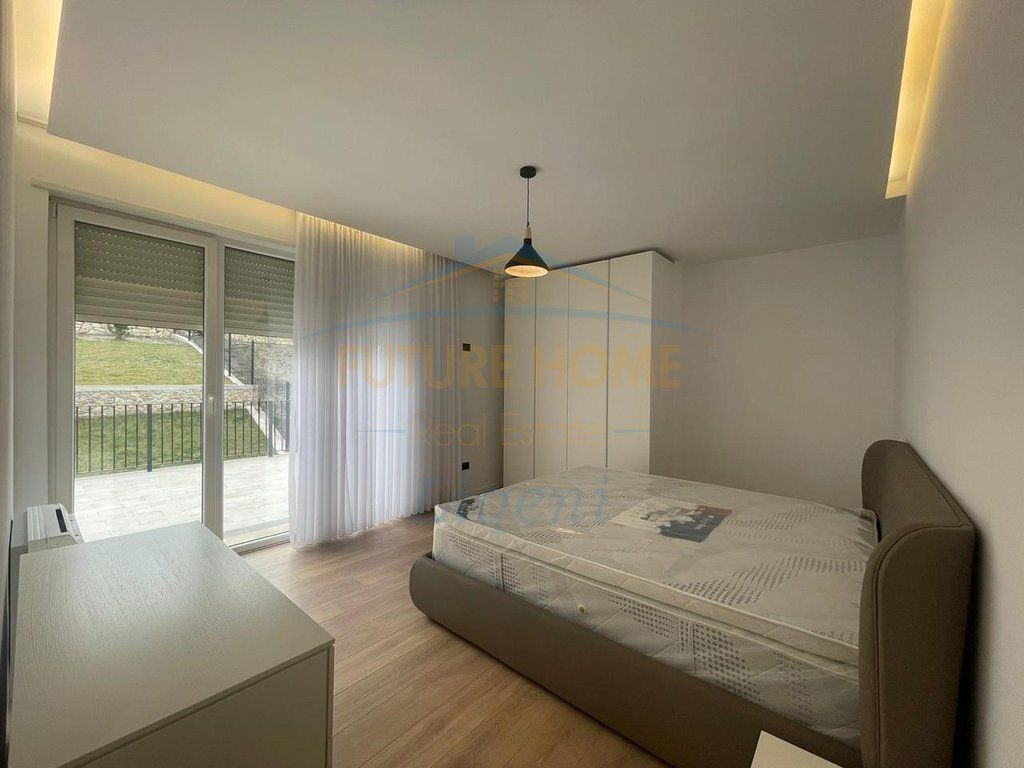 Qera, Vilë, Teg, Secret Garden, Tirane.