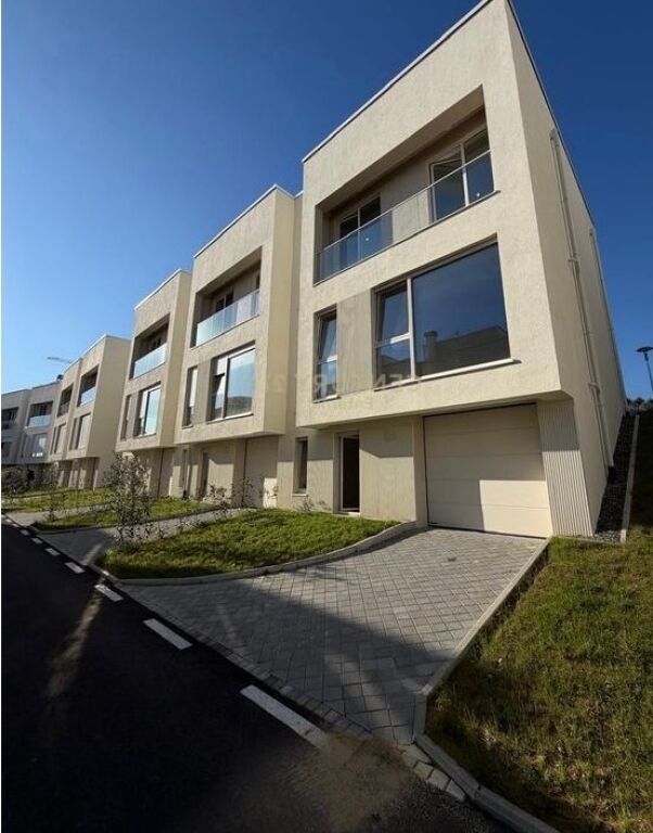 Vilë Për Shitje tek Rezidenca ''ABA'' , në Farke 380,000 €