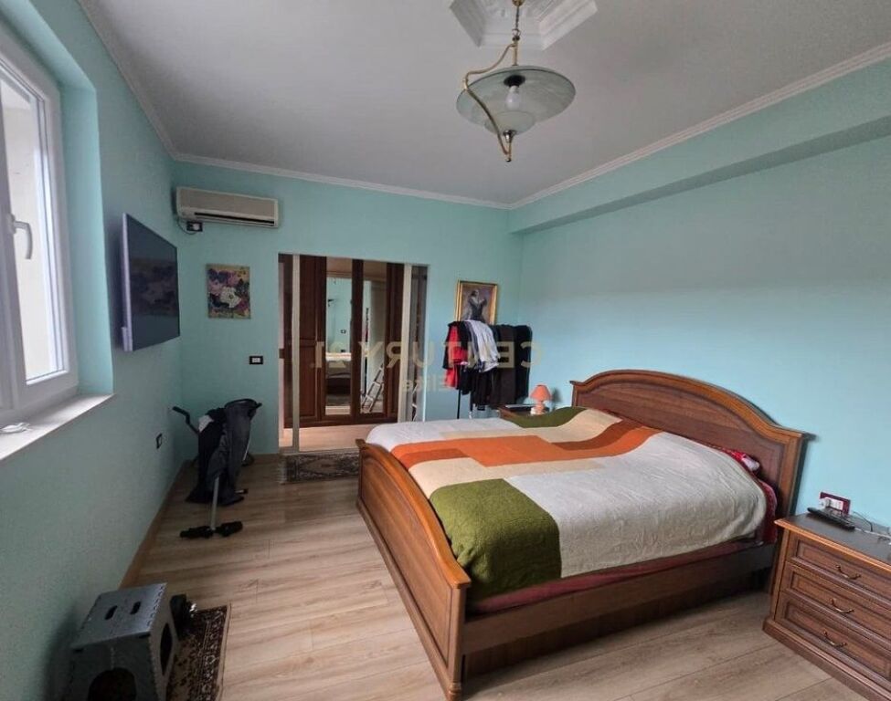 Apartament 2+1+2+Post Parkimi Në Shitje në Irfan Tomini, Tiranë