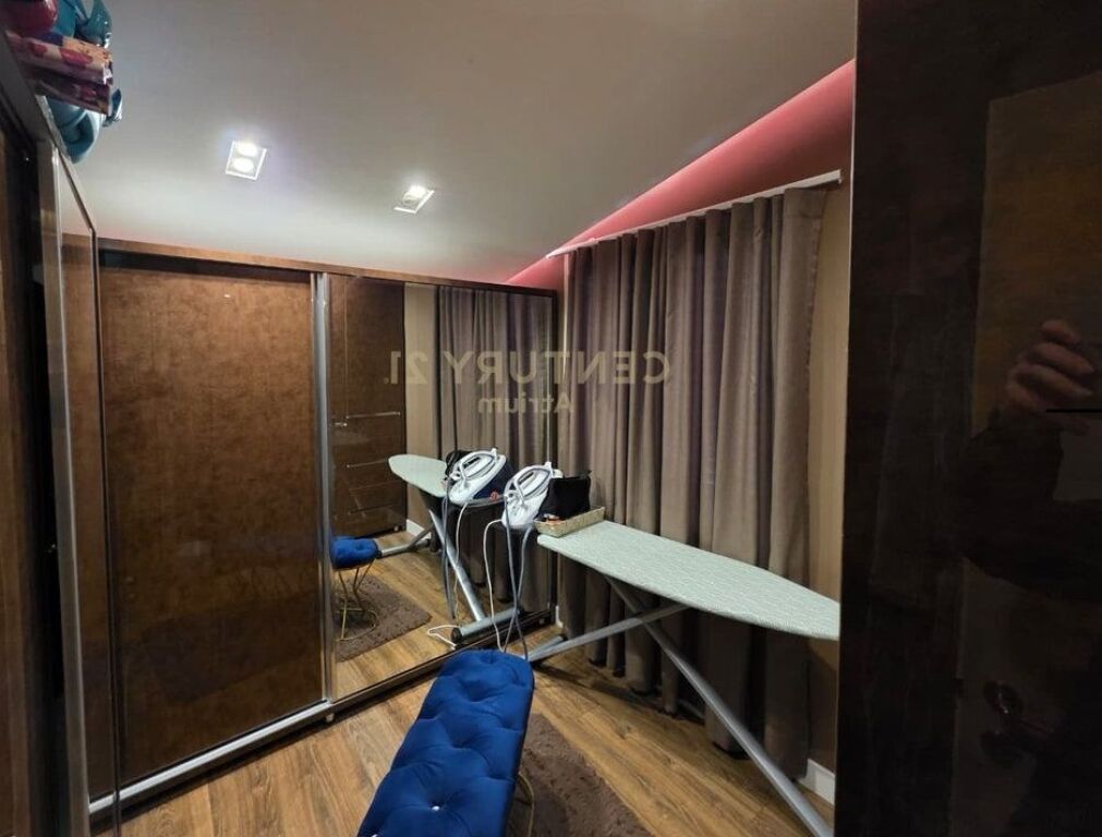 JEPET ME QIRA VILE 3 KATESHE TEK VILAT AMERIKANE!