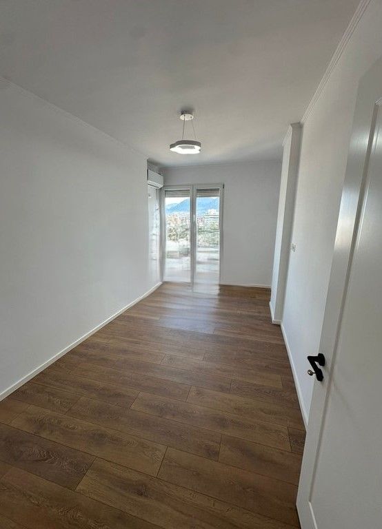 Procura di Tirana - Vendesi 2+1+2 Moderno