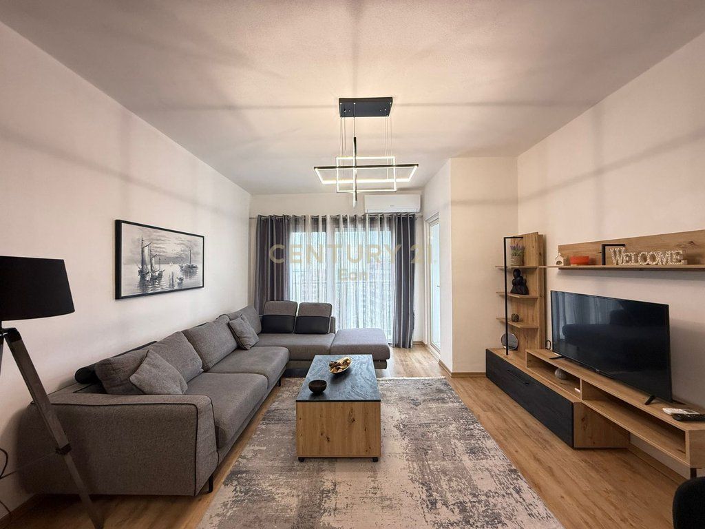Apartament 2+1+2 Me Qira me Pamje Deti, Vollga Durrës - 850€ | 100 m²