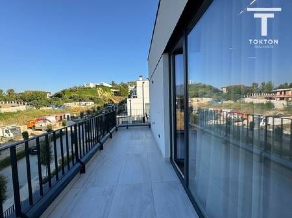 IN VENDITA, VILLA ATTACCATA, FOREST RESIDENCE, LAGO ASCIUTTO