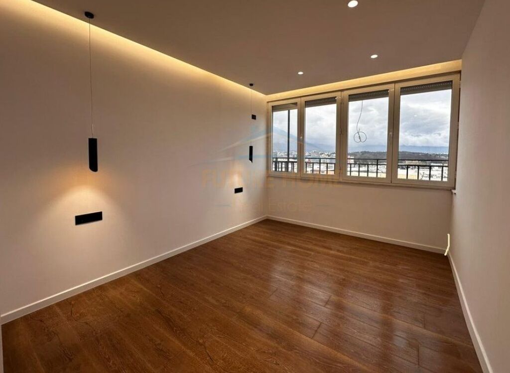 VENDESI APPARTAMENTO 2+1 A KOMUNA E PARISIT