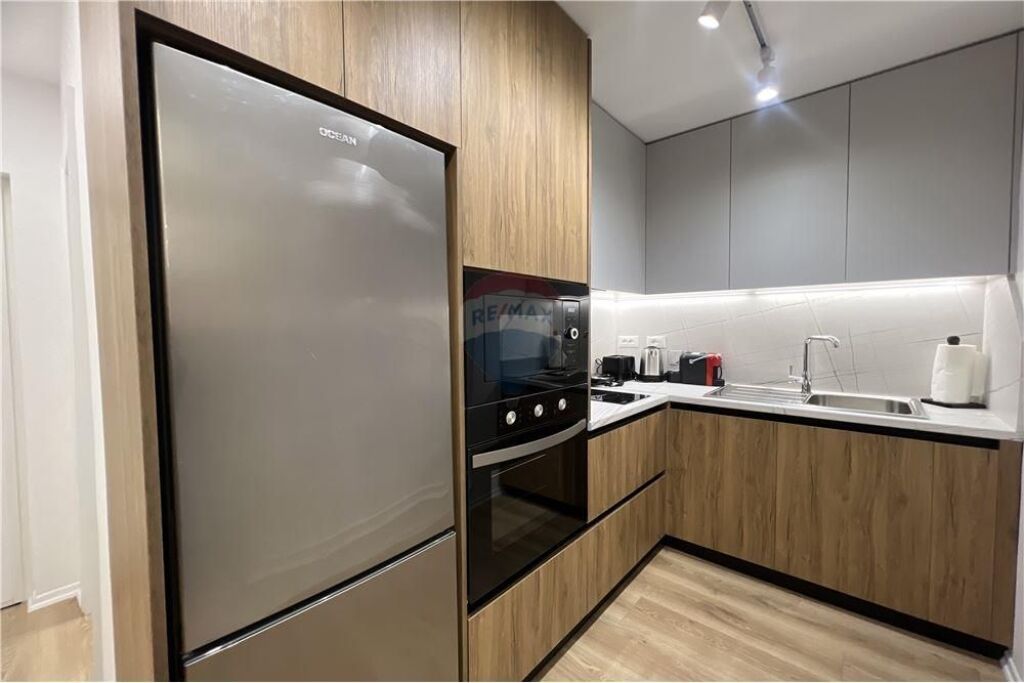 Dupleks me qera Qender