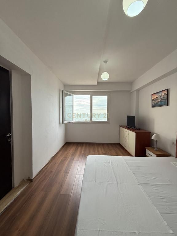 Apartament 2+1 Me Qira në Plazh, Durrës !!