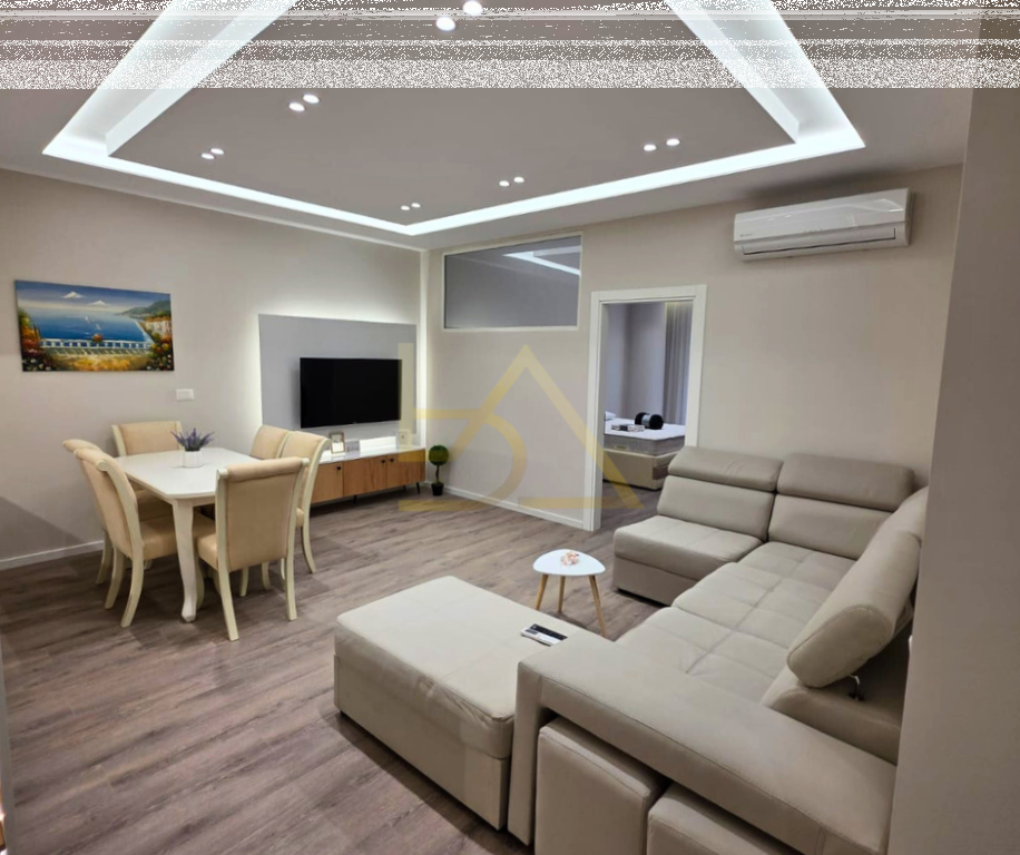 Shitet Apartament  – Durrës, Plazh (Lagjja 13), pranë Hotel Adriatik