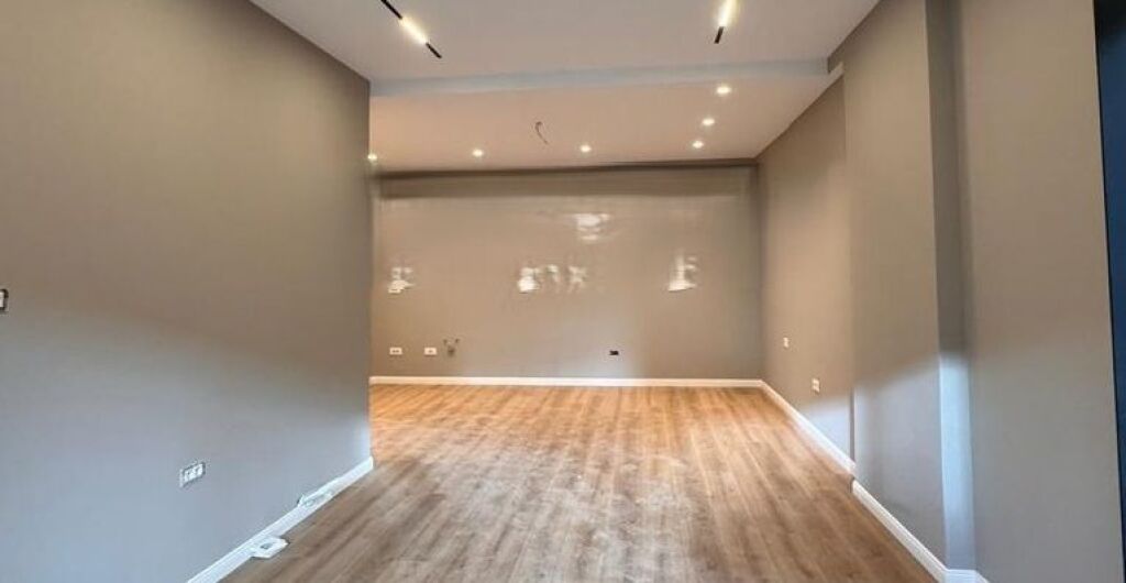 Apartment 1+1+ 1 parking space for rent in Xheluks Complex, Elbasan Street!