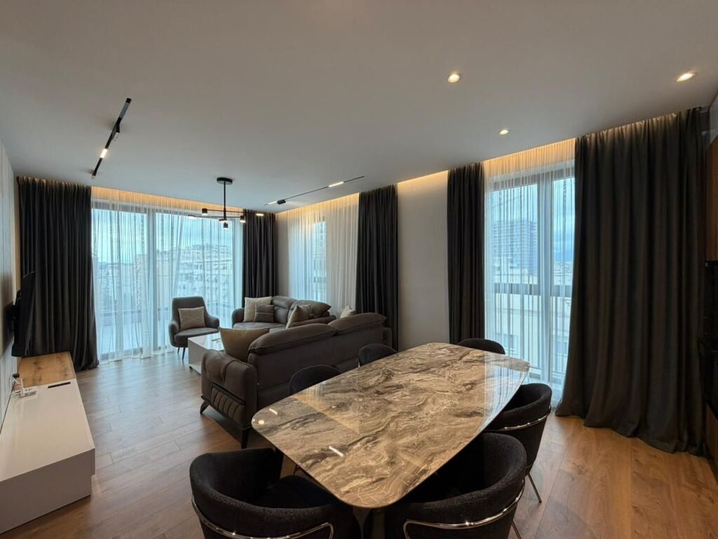 Apartament 3+1+Parking per qira tek Kompleksi Olimpik tek Komuna e Parisit.