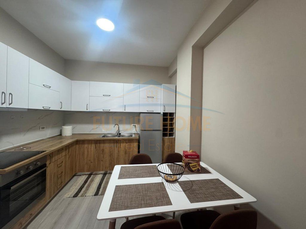 Qira, Apartament 1+1, Porcelan, Tiranë