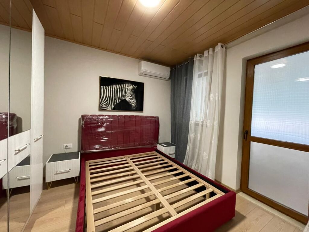 Apartament 1+1 per qira tek Rruga e Kavajes prane Globe.