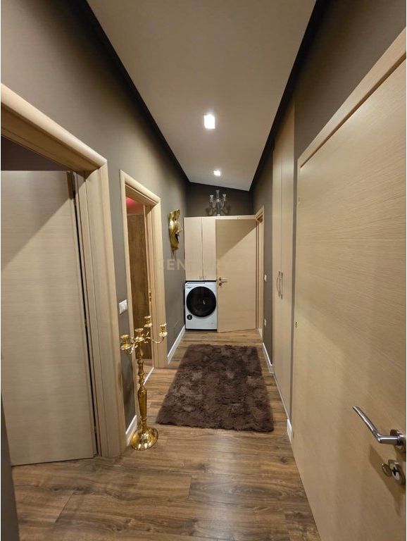 JEPET ME QIRA VILE 3 KATESHE TEK VILAT AMERIKANE!